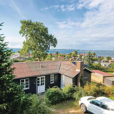 Ferienhaus Three-bedroom Holiday In *