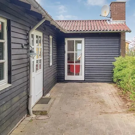 Three-bedroom Holiday In Holiday home