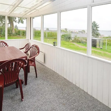 Ferienhaus Three-bedroom Holiday In Broager