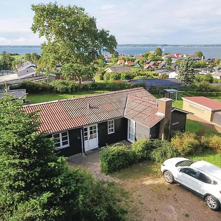 Three-bedroom Holiday In Broager
